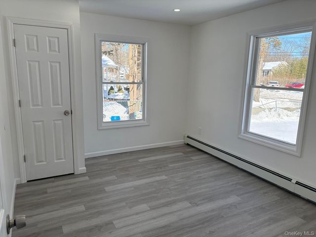 10 Dourland Road, Medford, NY 11763