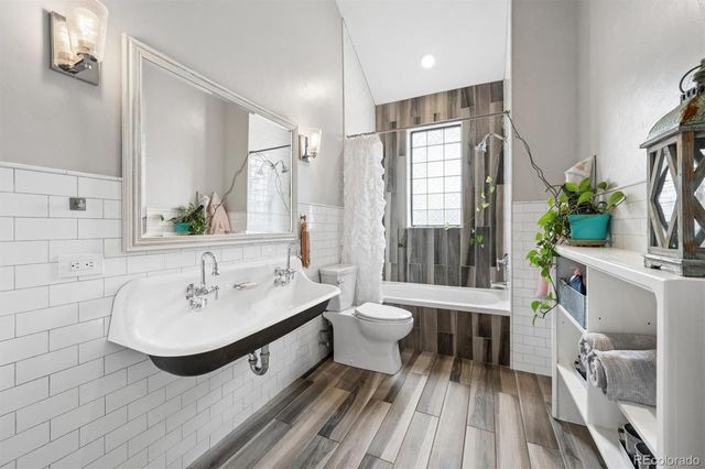 2700 Stuart Street, Denver, CO 80212