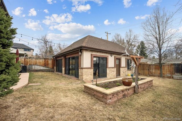 2700 Stuart Street, Denver, CO 80212