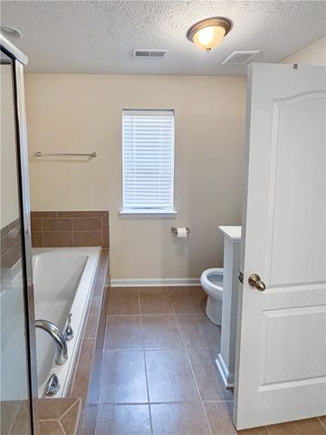 28 Remington Dr, Chartiers, PA 15301