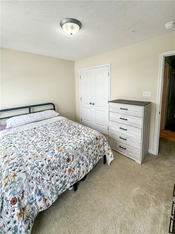 28 Remington Dr, Chartiers, PA 15301