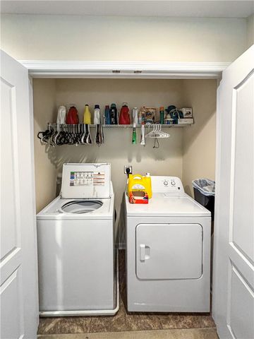 28 Remington Dr, Chartiers, PA 15301