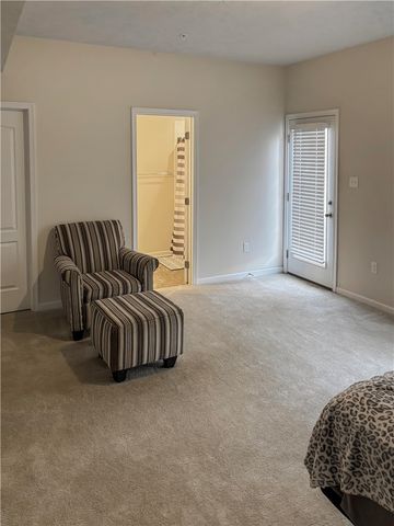 28 Remington Dr, Chartiers, PA 15301