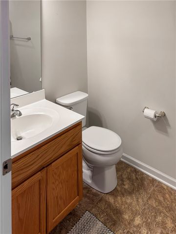 28 Remington Dr, Chartiers, PA 15301