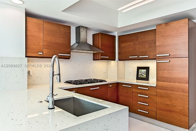 3535 S OCEAN DR 705, Hollywood, FL 33019