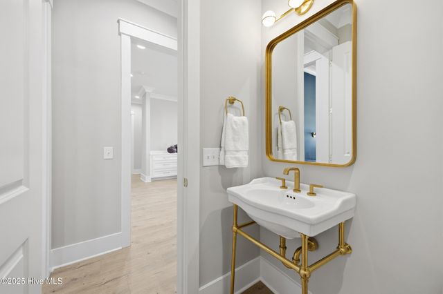 633 Bedminister Lane, Wilmington, NC 28405