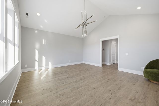 633 Bedminister Lane, Wilmington, NC 28405