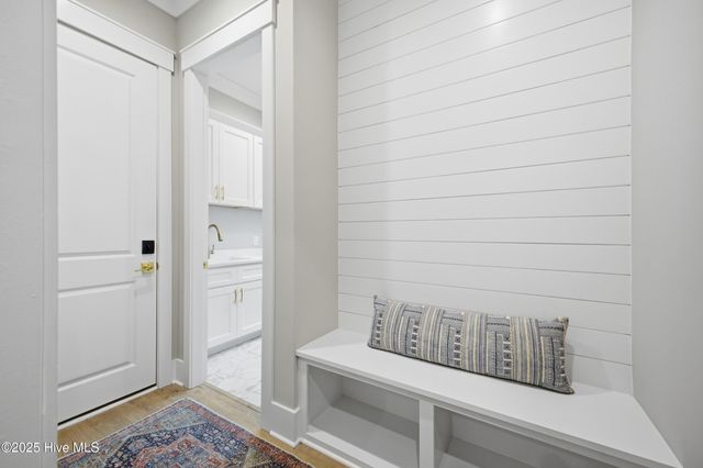 633 Bedminister Lane, Wilmington, NC 28405