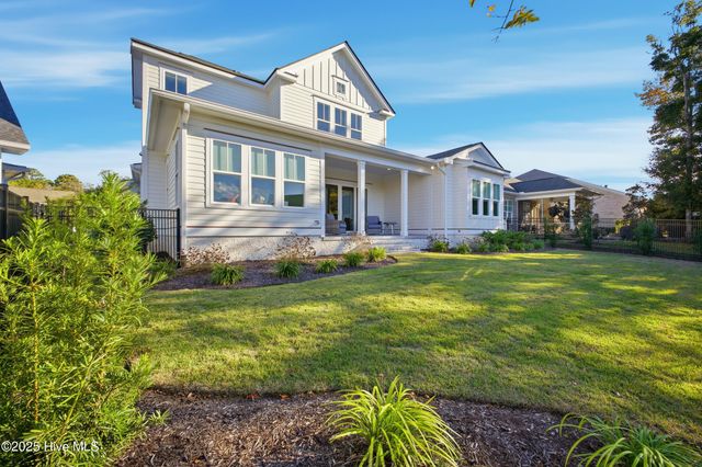 633 Bedminister Lane, Wilmington, NC 28405