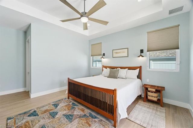 526 104th AVE N, Naples, FL 34108