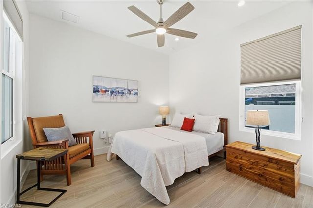 526 104th AVE N, Naples, FL 34108