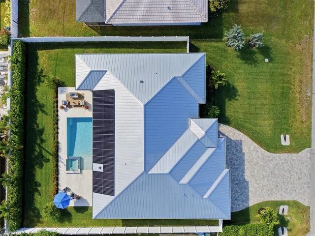 526 104th AVE N, Naples, FL 34108