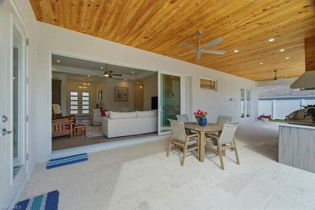 526 104th AVE N, Naples, FL 34108