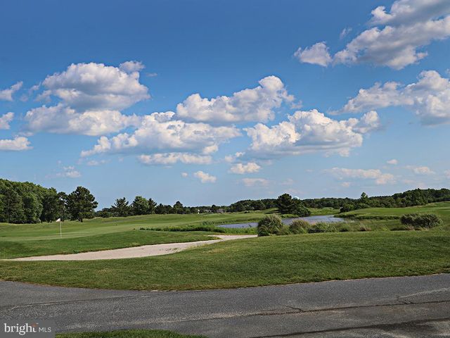 17 VILLAGE GREEN DR, Ocean View, DE 19970