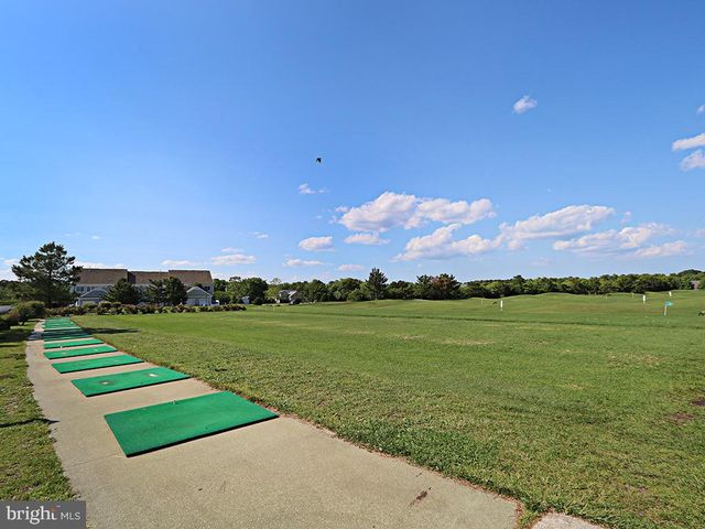 17 VILLAGE GREEN DR, Ocean View, DE 19970