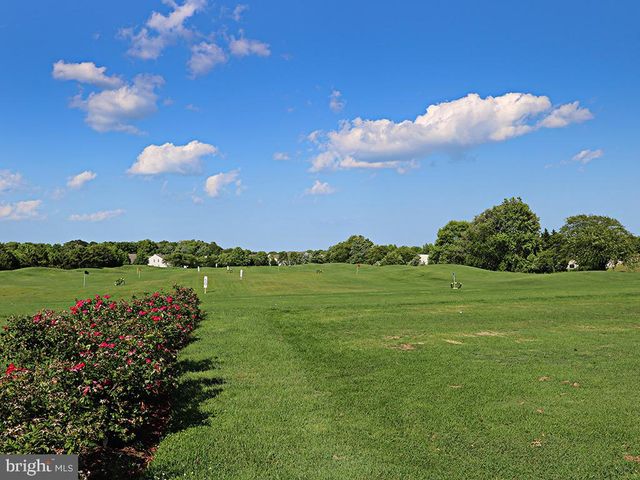 17 VILLAGE GREEN DR, Ocean View, DE 19970