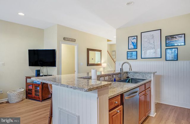 17 VILLAGE GREEN DR, Ocean View, DE 19970