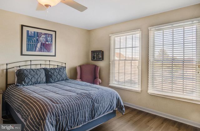 17 VILLAGE GREEN DR, Ocean View, DE 19970