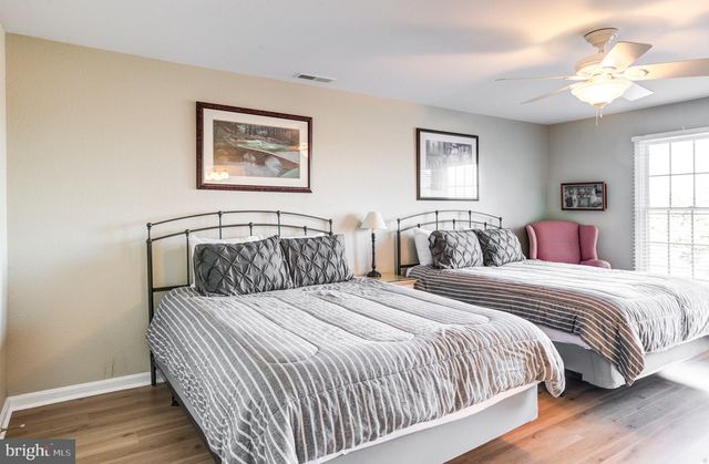 17 VILLAGE GREEN DR, Ocean View, DE 19970