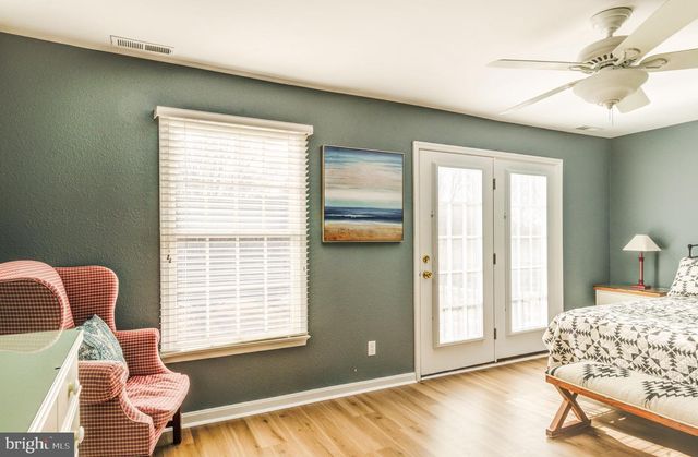 17 VILLAGE GREEN DR, Ocean View, DE 19970