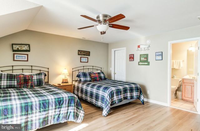 17 VILLAGE GREEN DR, Ocean View, DE 19970