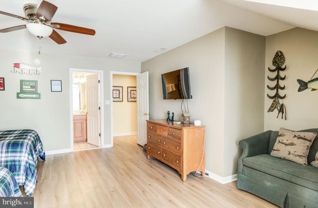 17 VILLAGE GREEN DR, Ocean View, DE 19970