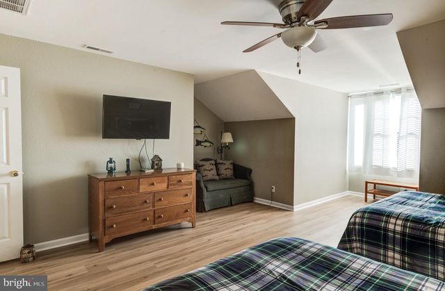 17 VILLAGE GREEN DR, Ocean View, DE 19970