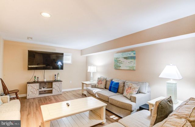 17 VILLAGE GREEN DR, Ocean View, DE 19970