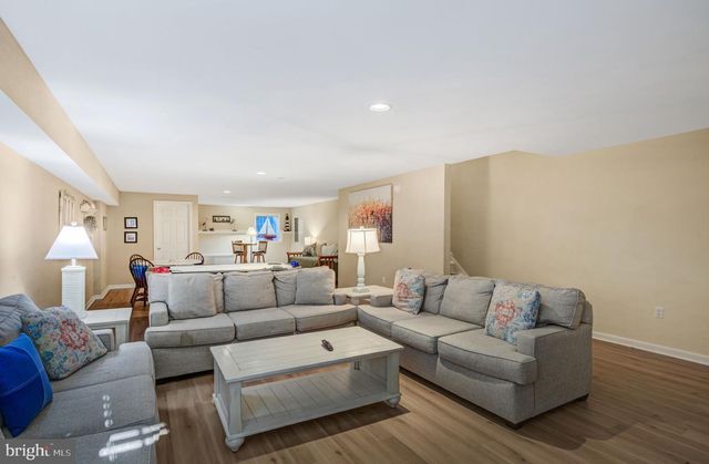 17 VILLAGE GREEN DR, Ocean View, DE 19970