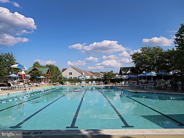 17 VILLAGE GREEN DR, Ocean View, DE 19970