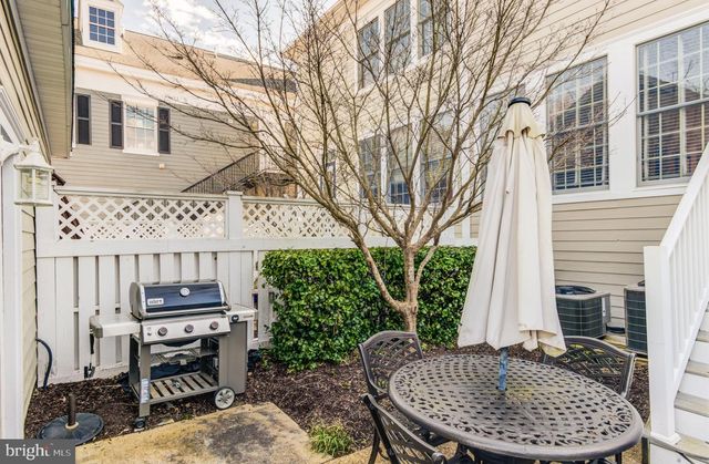 17 VILLAGE GREEN DR, Ocean View, DE 19970