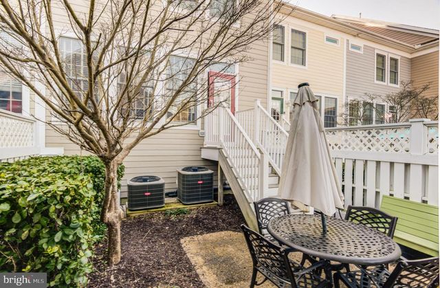 17 VILLAGE GREEN DR, Ocean View, DE 19970