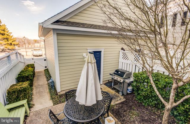 17 VILLAGE GREEN DR, Ocean View, DE 19970