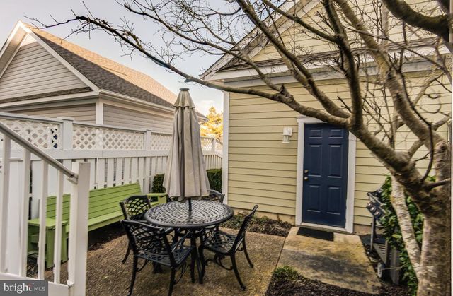 17 VILLAGE GREEN DR, Ocean View, DE 19970