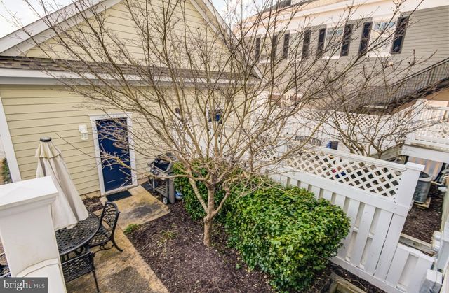 17 VILLAGE GREEN DR, Ocean View, DE 19970