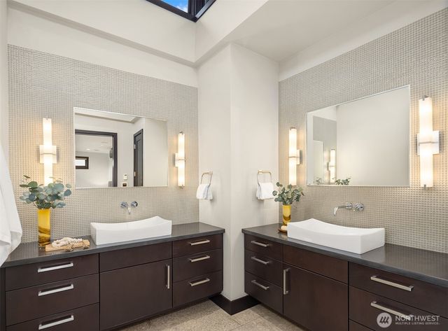 10314 SE 25th Street, Bellevue, WA 98004