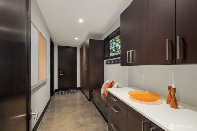 10314 SE 25th Street, Bellevue, WA 98004