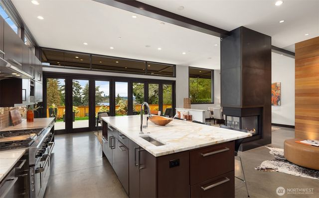 10314 SE 25th Street, Bellevue, WA 98004
