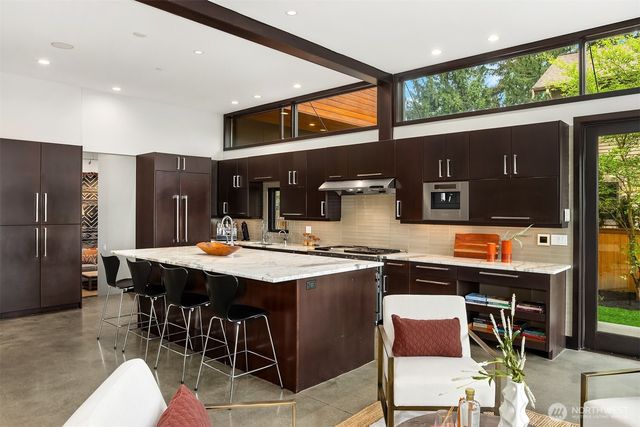 10314 SE 25th Street, Bellevue, WA 98004