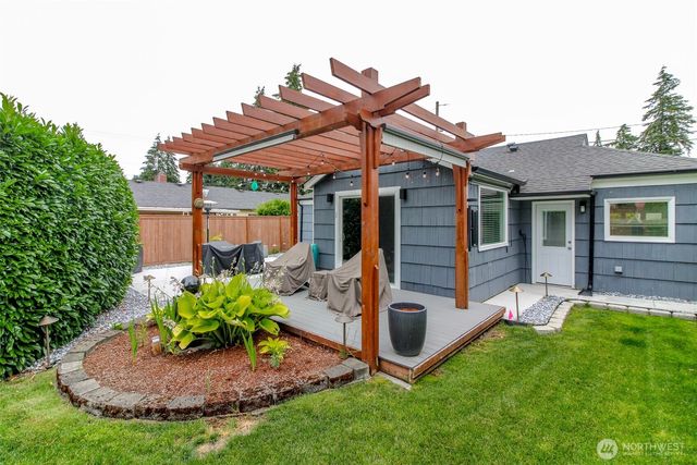 9610 Oak Lane SW, Lakewood, WA 98499