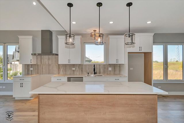 16441 Kayla Drive, Lemont, IL 60439