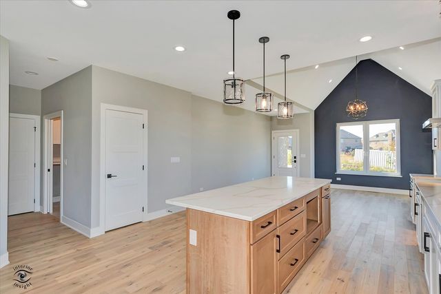 16441 Kayla Drive, Lemont, IL 60439