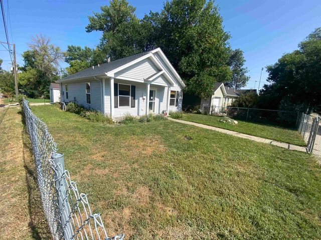 1015 5th Ave SE, Minot, ND 58701