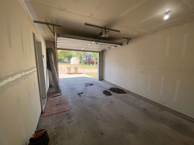 1015 5th Ave SE, Minot, ND 58701