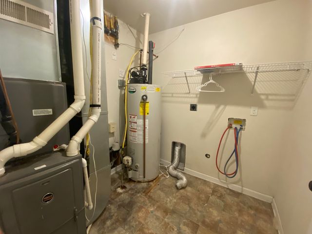 1015 5th Ave SE, Minot, ND 58701