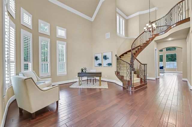 2304 Halls Creek Court, Friendswood, TX 77546