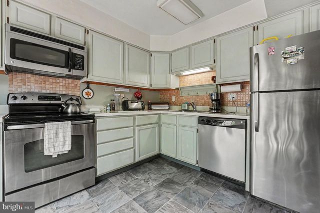 255 WOOD STREAM CT, Langhorne, PA 19047