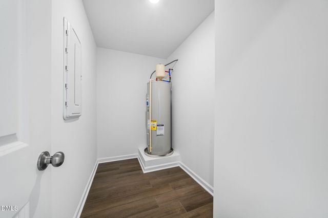 2304 Oakwood Meadows Court, Raleigh, NC 27604