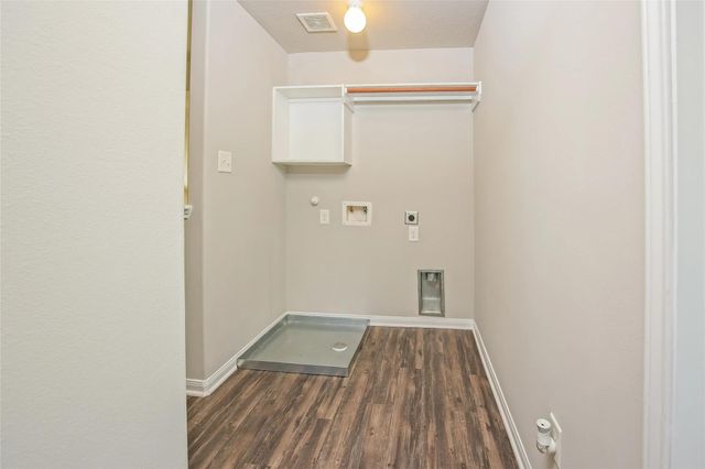 9718 Floria Court, Houston, TX 77044