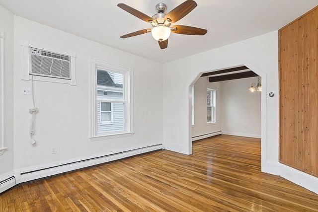 54 Montrose 2, Somerville, MA 02143